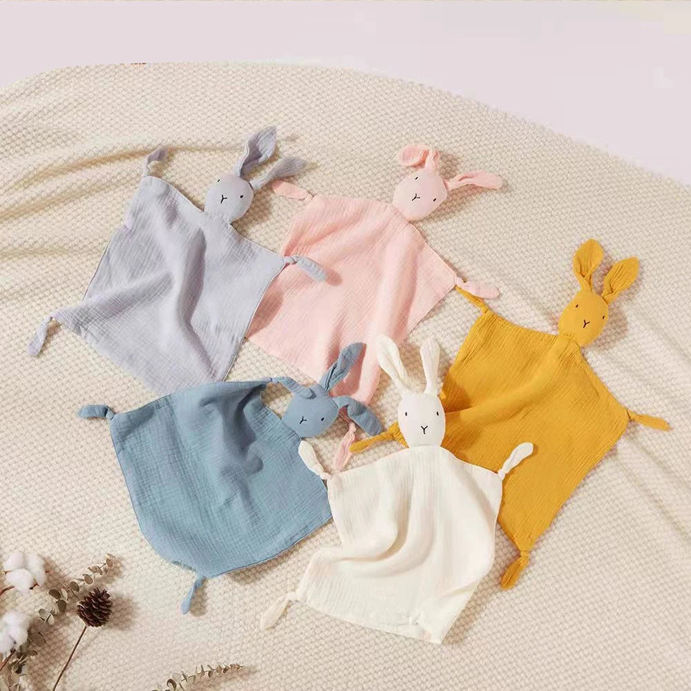 Soft I YAN baby cotton muslin comforter blanket with sleeping doll, ideal for newborns and kids' soothing sleep and comfort.