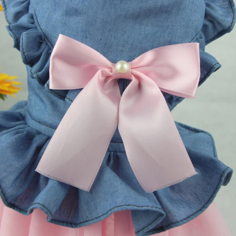I YAN denim Sphynx cat dress with skirt, summer pet costume for female cats and kittens, featuring a playful Garfield design.