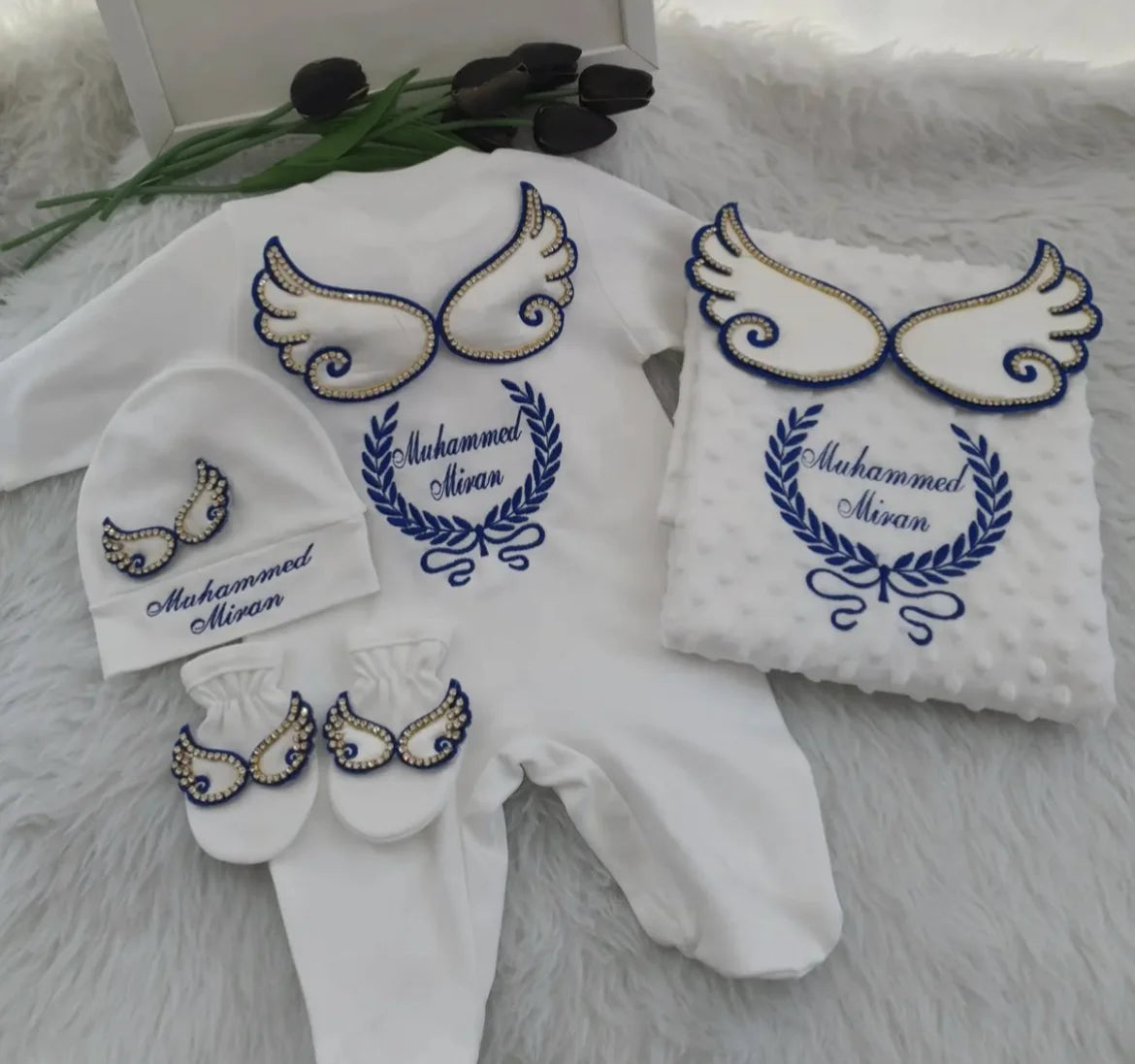Personalized Angel Wings Newborn Gift Set – 5-Piece Embroidered Cotton Layette - I YAN
