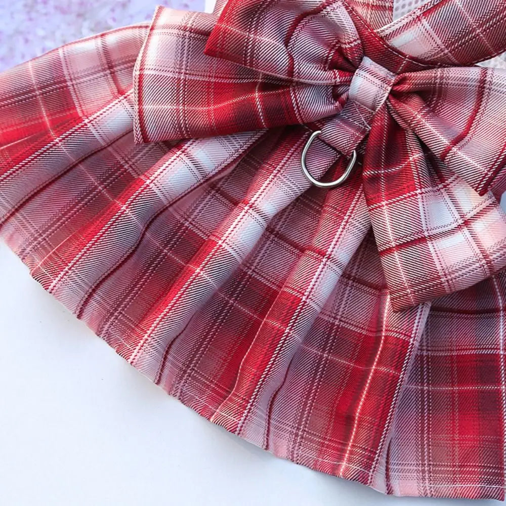I YAN reusable plaid dog harness with leash, adjustable washable pet skirt, thin Dacron material, and cute rabbit pattern.