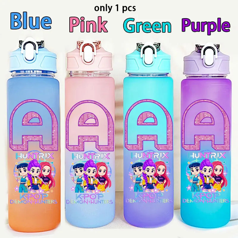 Kids water bottle by I YAN featuring Kpop Demon Hunters design, 750ML capacity, ideal for school and active kids.