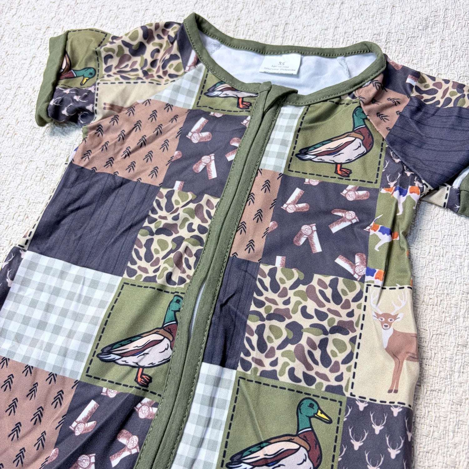 Baby boy summer zipper romper by I YAN with short sleeves and duck design, casual toddler clothing for comfortable warm-weather wear.