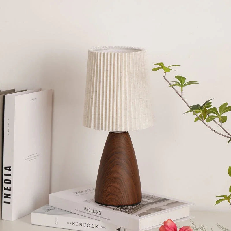 Retro LED Table Lamp Bedroom Fabric Pleated USB Study For Home Room Decor Desktop Decorative Ambiance Bedrooms LED Bedside Lamps