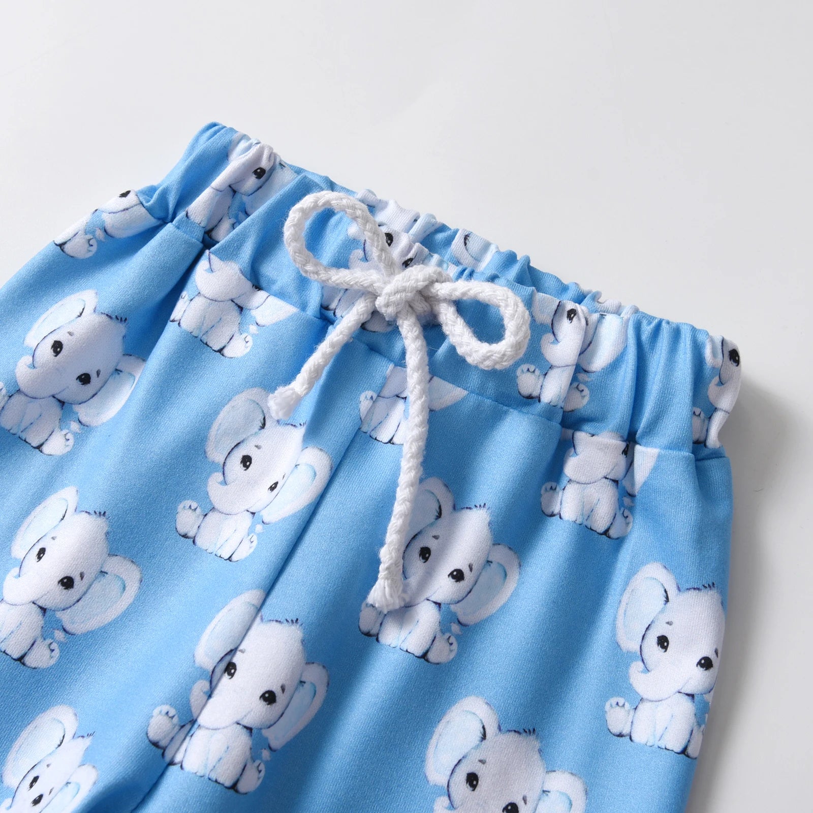 Newborn baby boy long sleeve romper set with cartoon elephant print, matching pants and hat by I YAN.