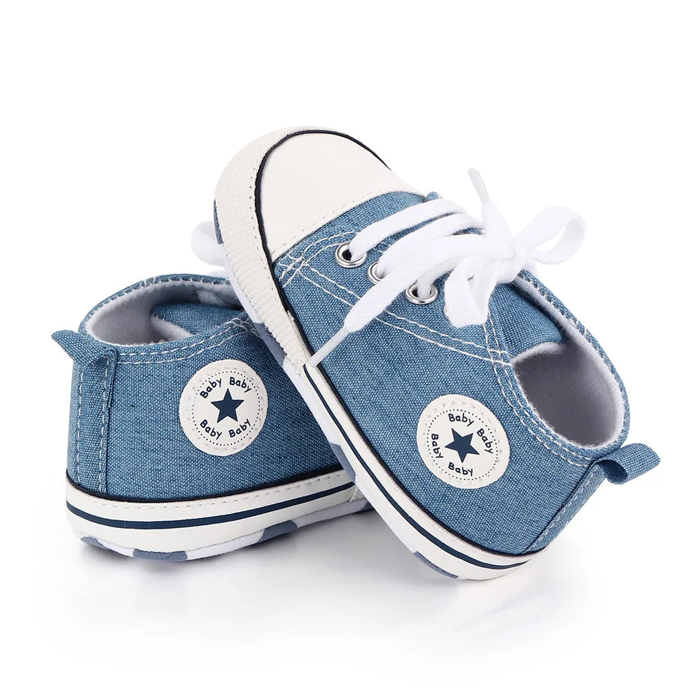 I YAN baby canvas sneakers for boys and girls, soft sole, non-slip toddler shoes for first walkers, casual and comfortable.