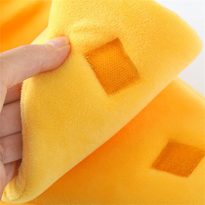 Colorful I YAN banana-shaped cat bed house with cozy interior, suitable for cats and small dogs, portable and durable pet cushion.