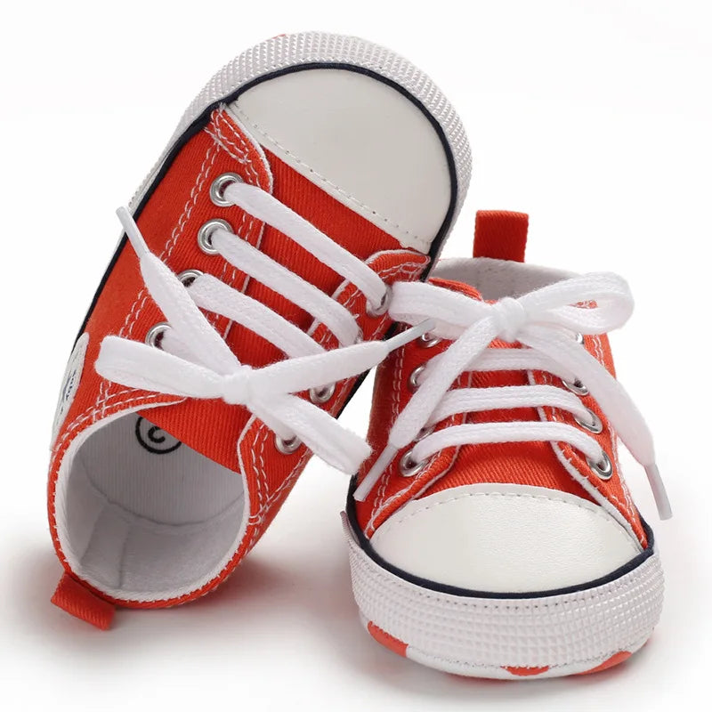 I YAN infant toddler anti-slip canvas sneakers with star design, perfect for first walkers and young children.