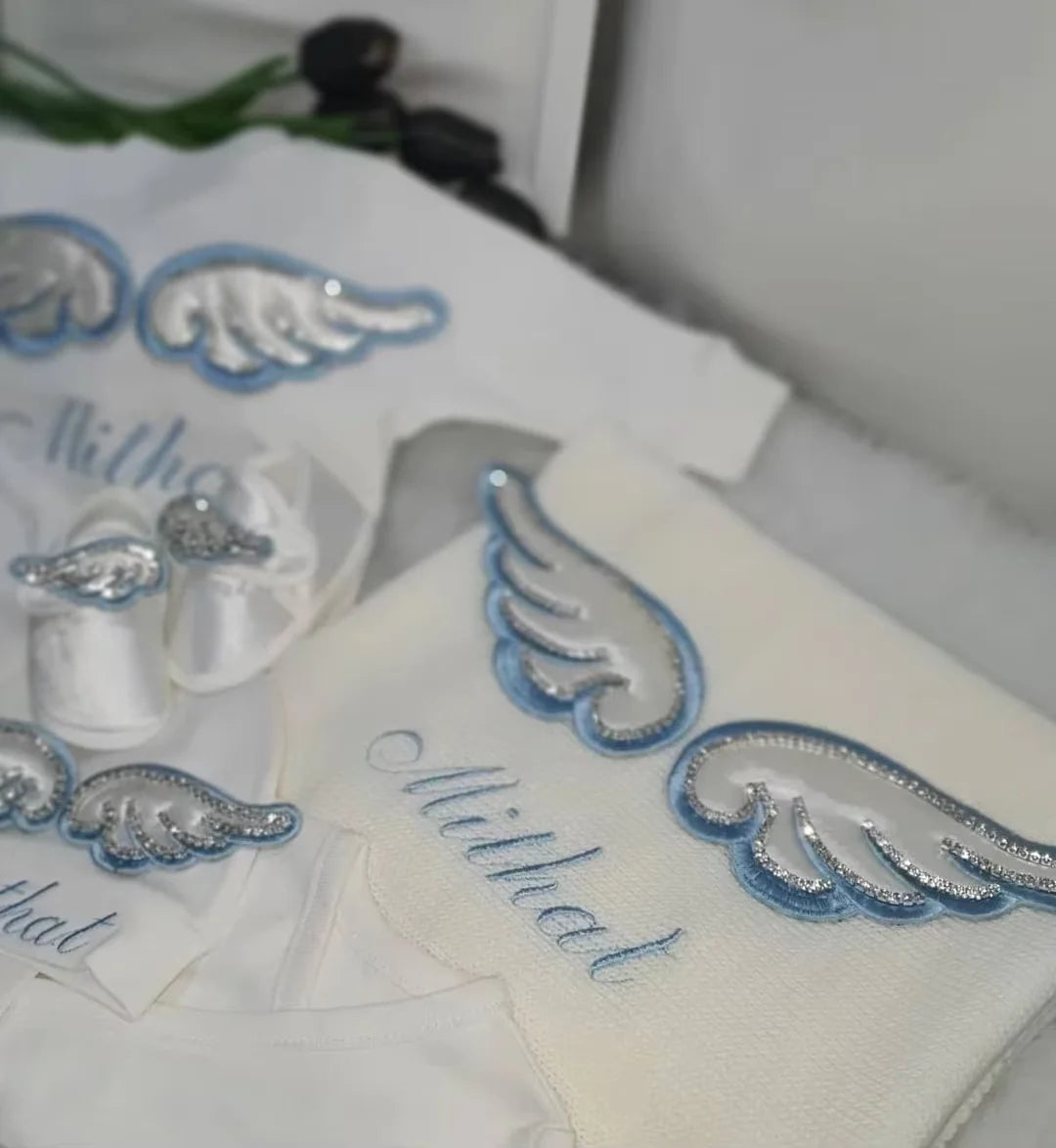 Personalized Angel Wings Newborn Gift Set – 5-Piece Embroidered Cotton Layette - I YAN