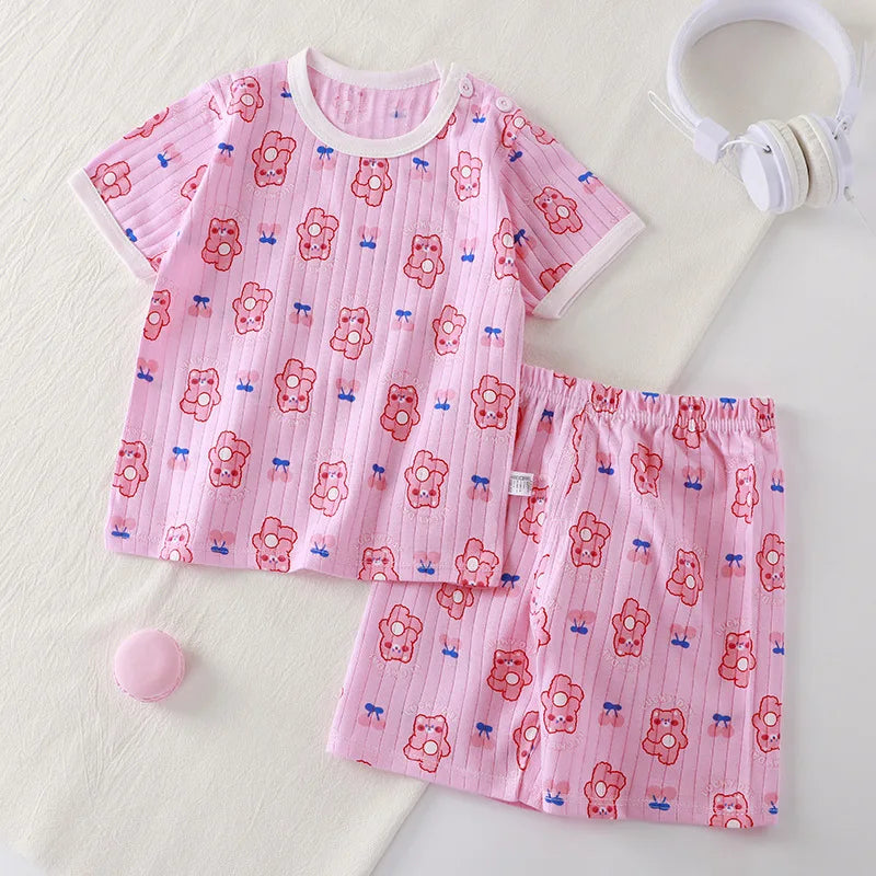 Children's summer cotton T-shirt and shorts set by I YAN, featuring short sleeve shirts and matching shorts for boys and girls.
