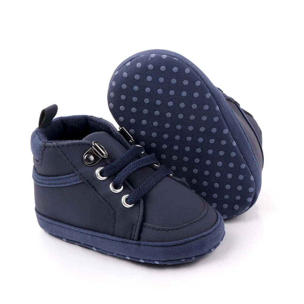 I YAN baby casual ankle-covered toddler shoes for 0-1 years, outdoor prewalking boots for little boys.