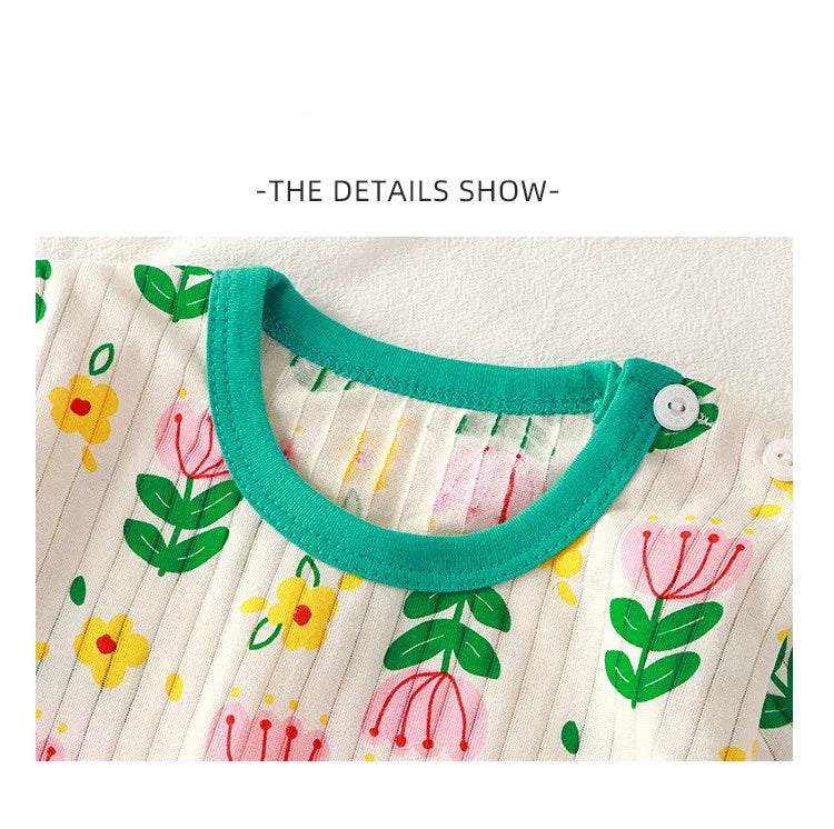 Kids' summer clothing set by I YAN with short sleeve T-shirts and shorts for boys and girls, made of breathable cotton.