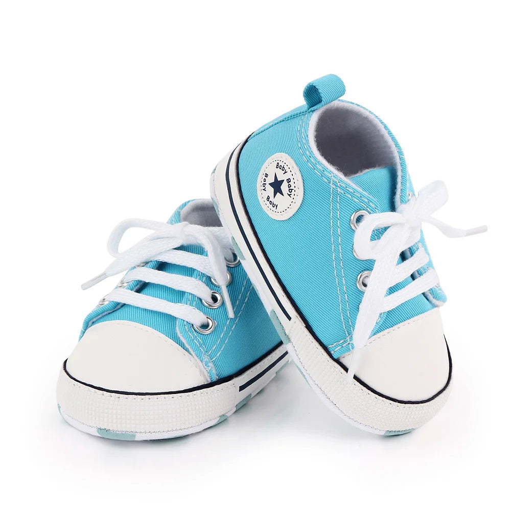 I YAN baby boy and girl canvas sneakers with soft soles, non-slip, ideal for first walkers and toddlers.