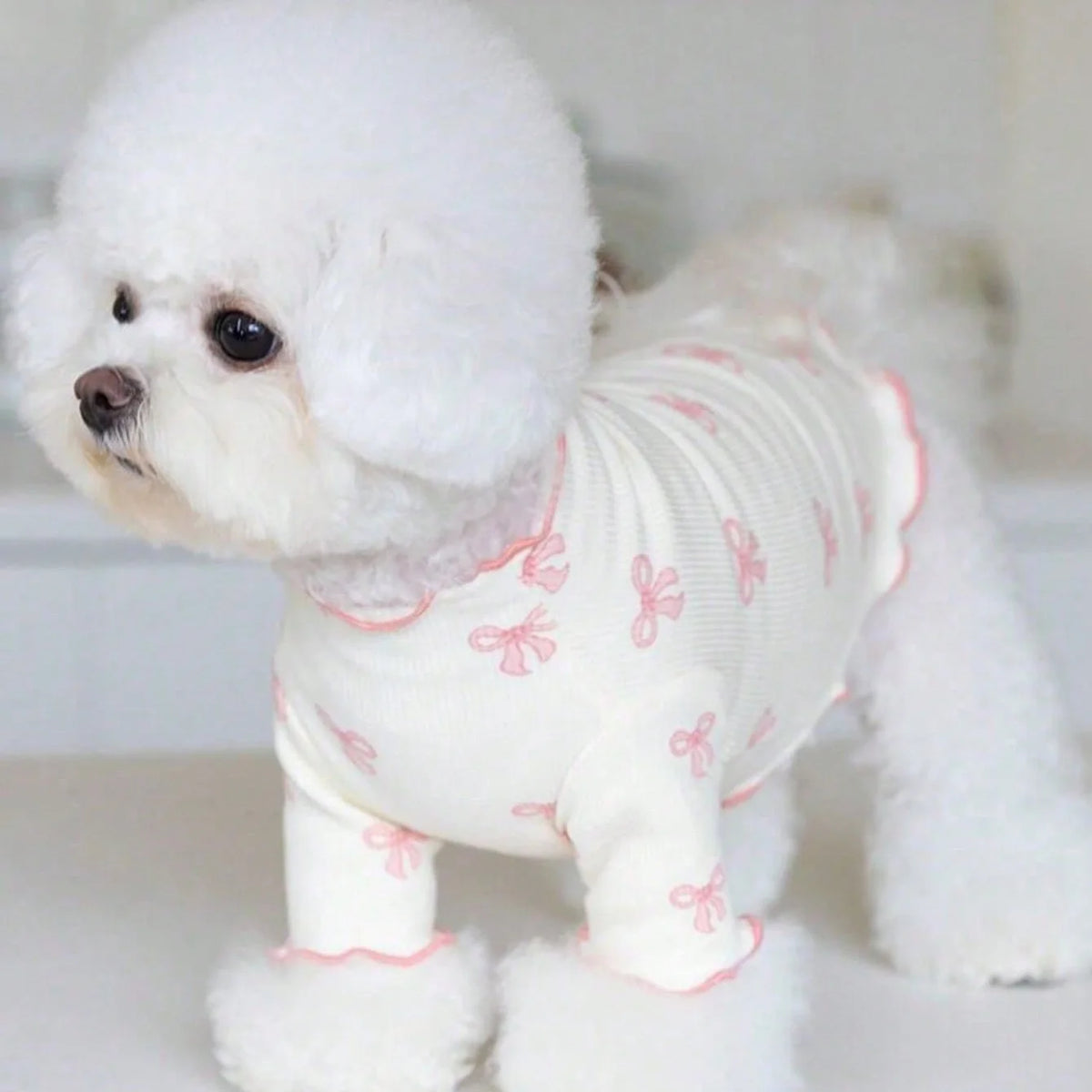 I YAN pet knit sweater for dogs and cats with allover print and pink bow tie, breathable and comfortable for pets.