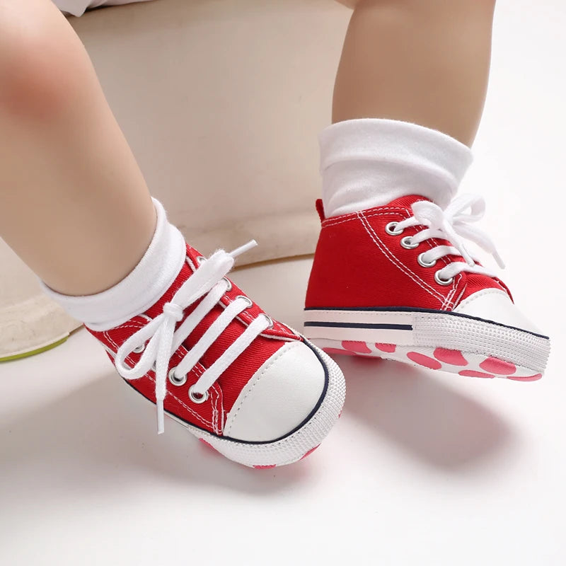 I YAN infant toddler anti-slip canvas sneakers with star design, ideal for newborns and first walkers, for boys and girls.