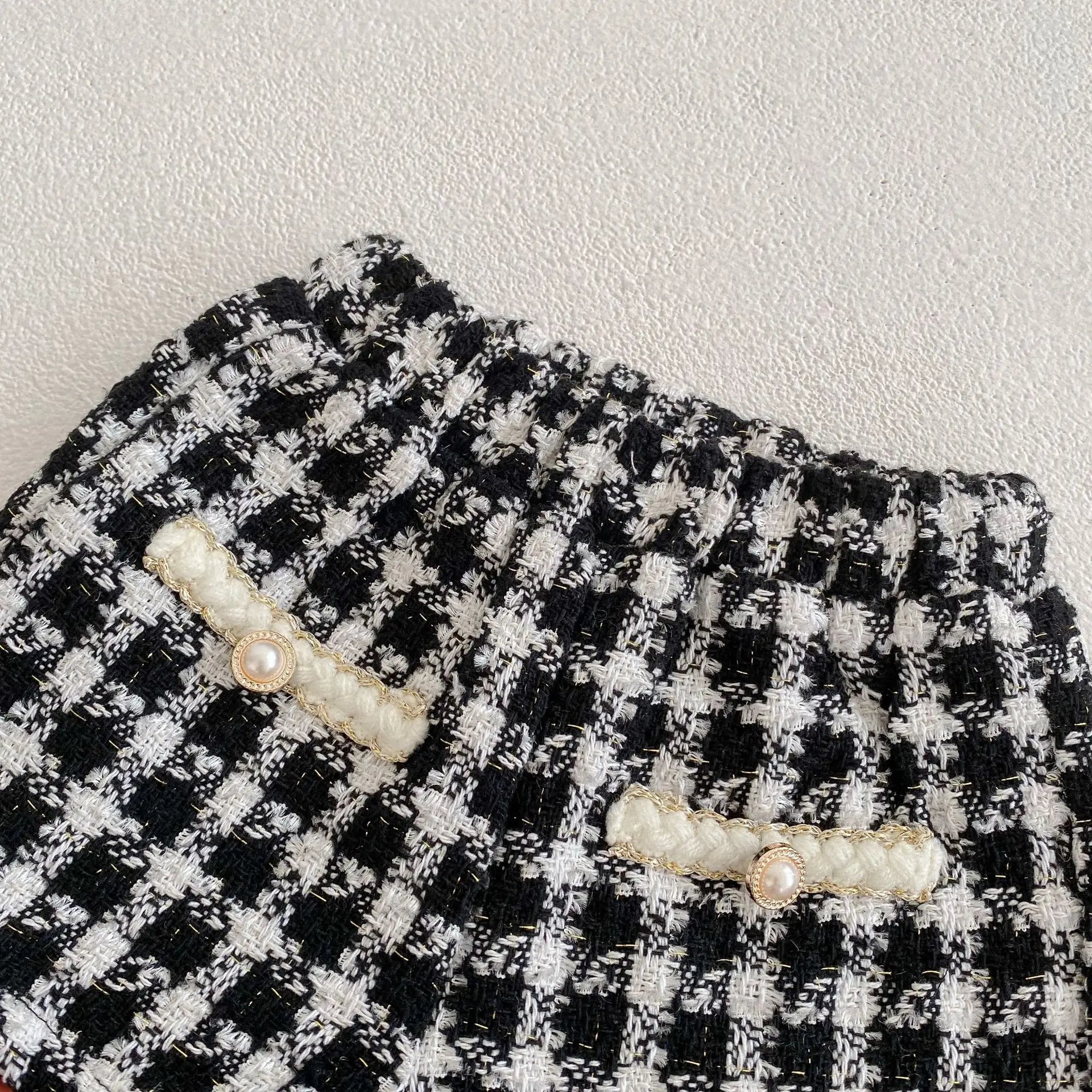 Two Piece Set For Spring And Autumn New Baby Boys And Girls' Tweed Black Plaid Long Sleeved Shirt With Open Coat And Short Pant