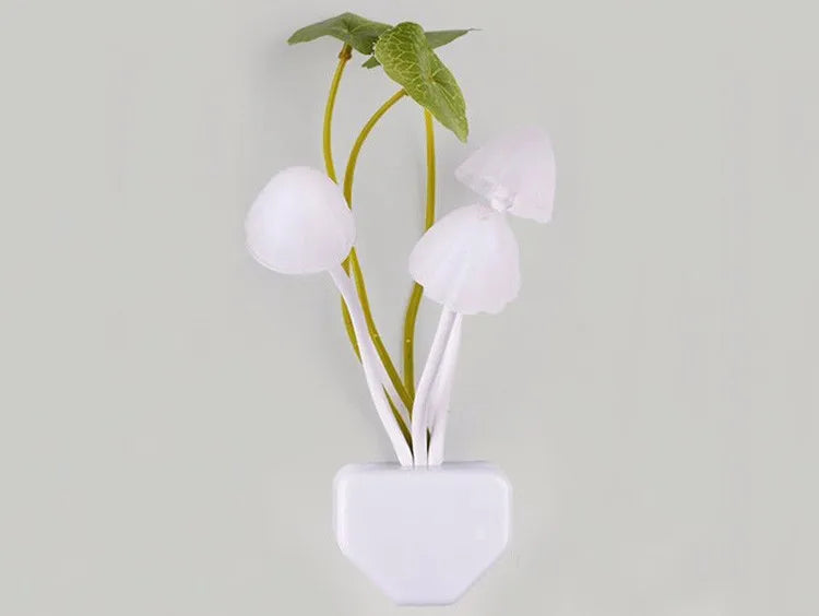 Colorful mushroom night light by I YAN with 3 LED lights, EU and US plug, sensor activation, 220V fungus lamp for cozy lighting