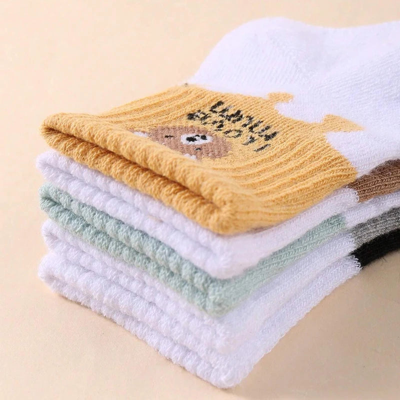 Set of five I YAN baby bear family socks featuring cute cartoon ankle designs for newborns and toddlers.