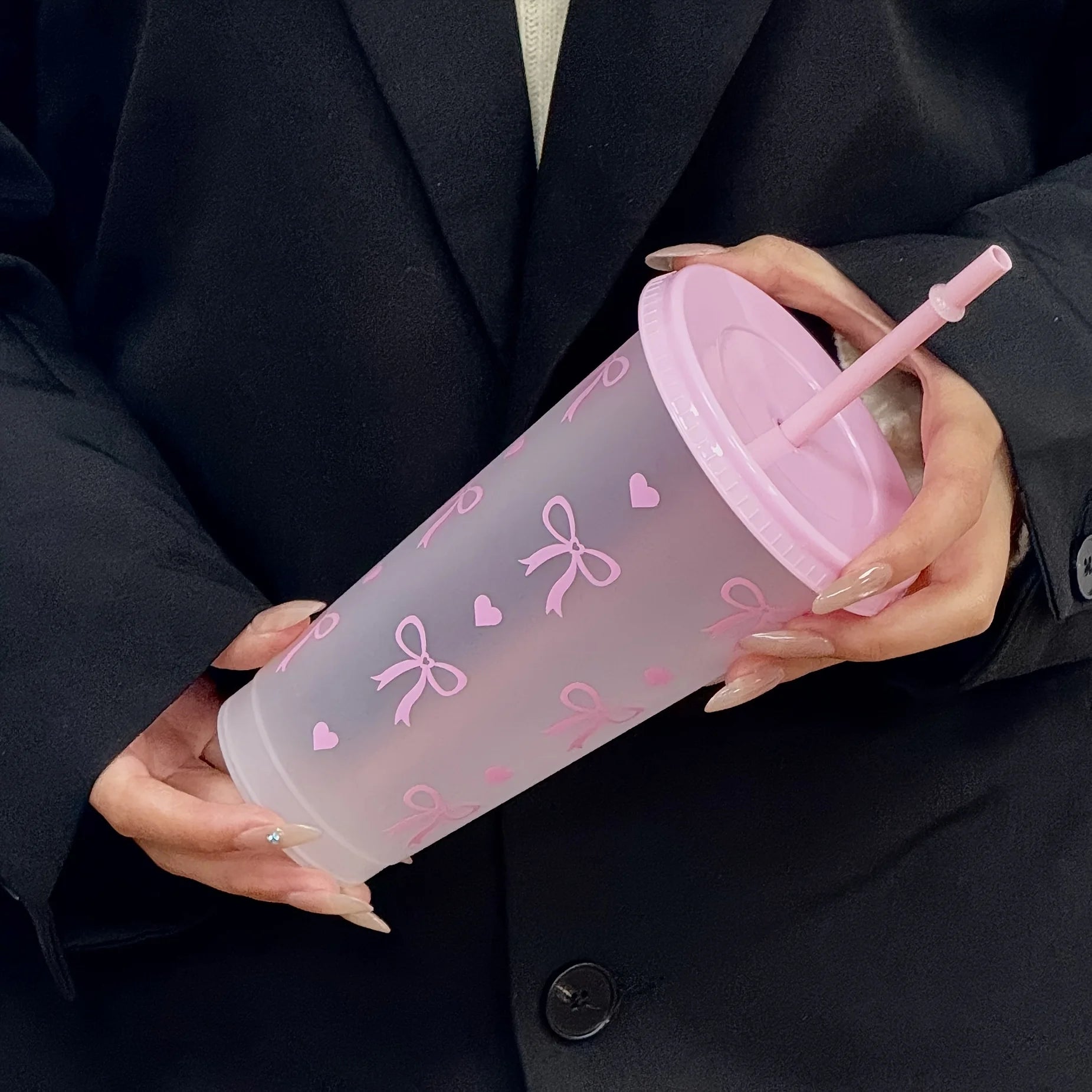 2/20pcs  Reusable Party Cups with Straw & Lid Cute Bow Plastic Tumblers for Cold Drinks Home Office Outdoor Use