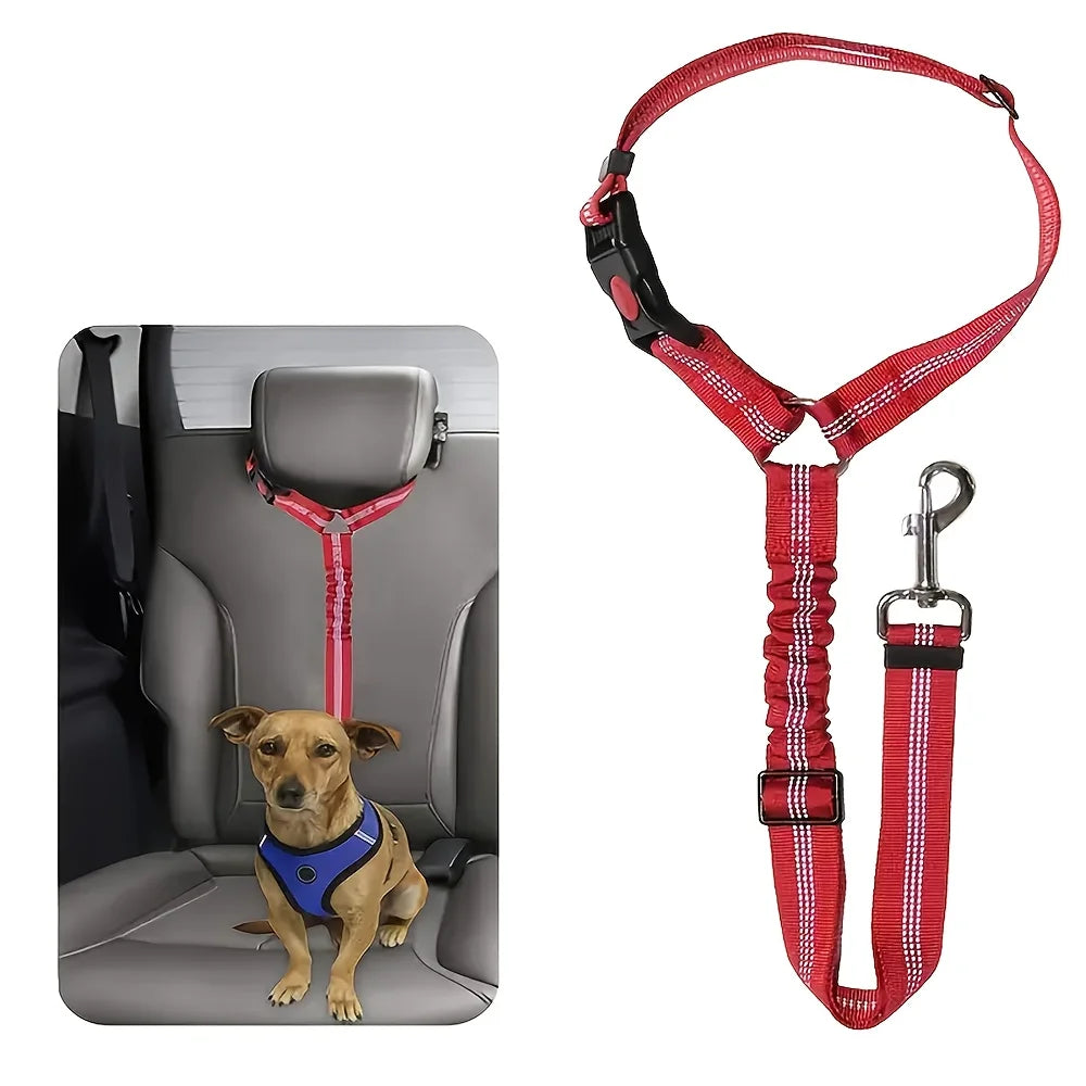 Elastic and retractable I YAN dog leash with adjustable, non-slip handle, suitable for secure and convenient pet outings.
