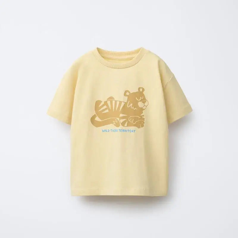 Animal pattern boys' T-shirt by I YAN with short sleeves, round collar, and fun print, perfect for summer kids' fashion.