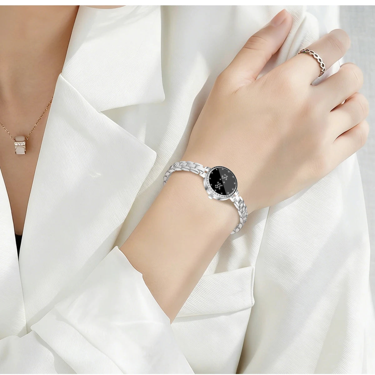 Fashionable Ladies Smart Watch Health Monitoring Female Wristwatch Outdoor Sports Fitness Tracker Bracelet Women L6 Smartwatch