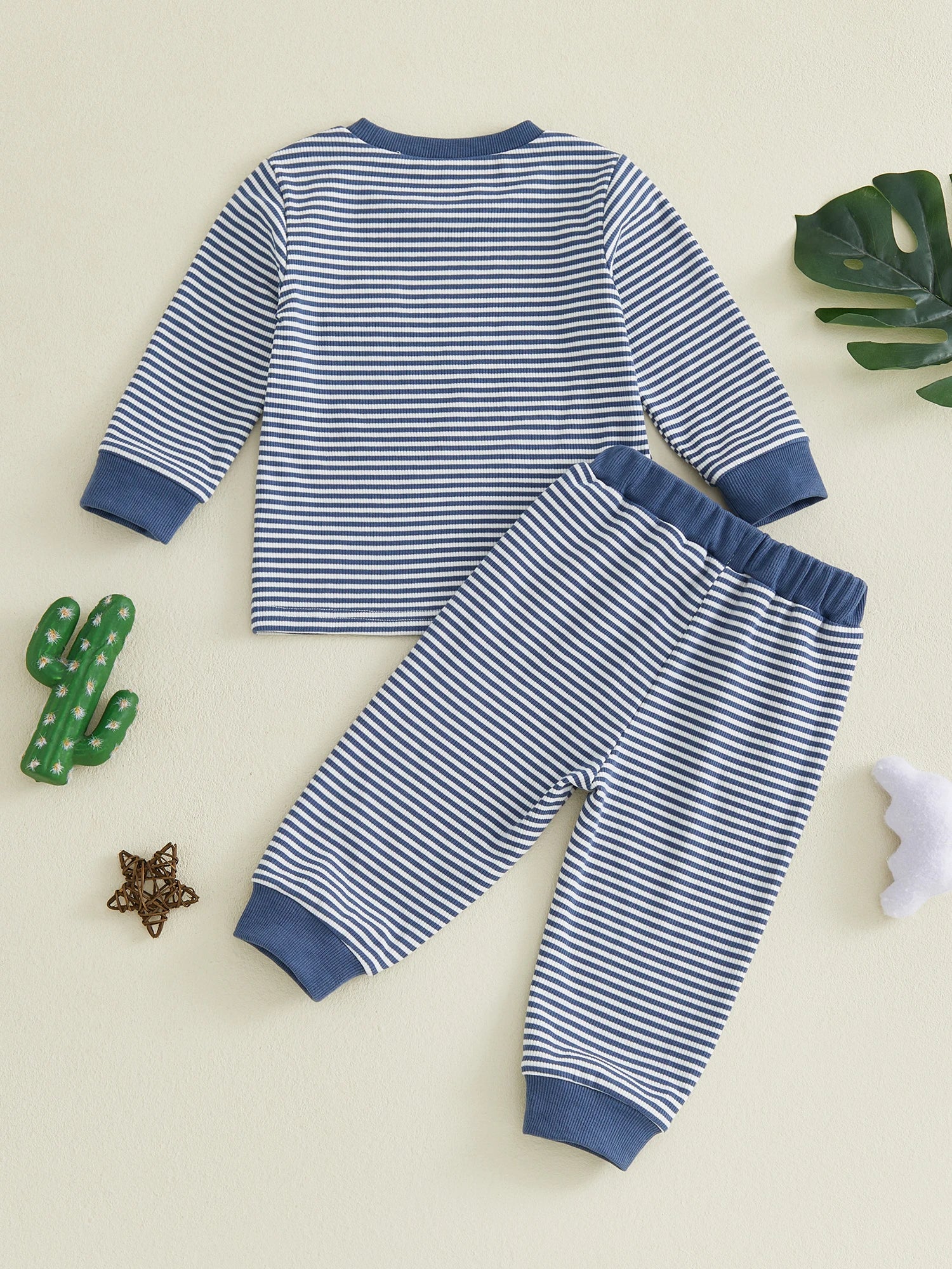 I YAN toddler crew neck shirt with striped print, embroidery bear design, long sleeves, perfect for fall.