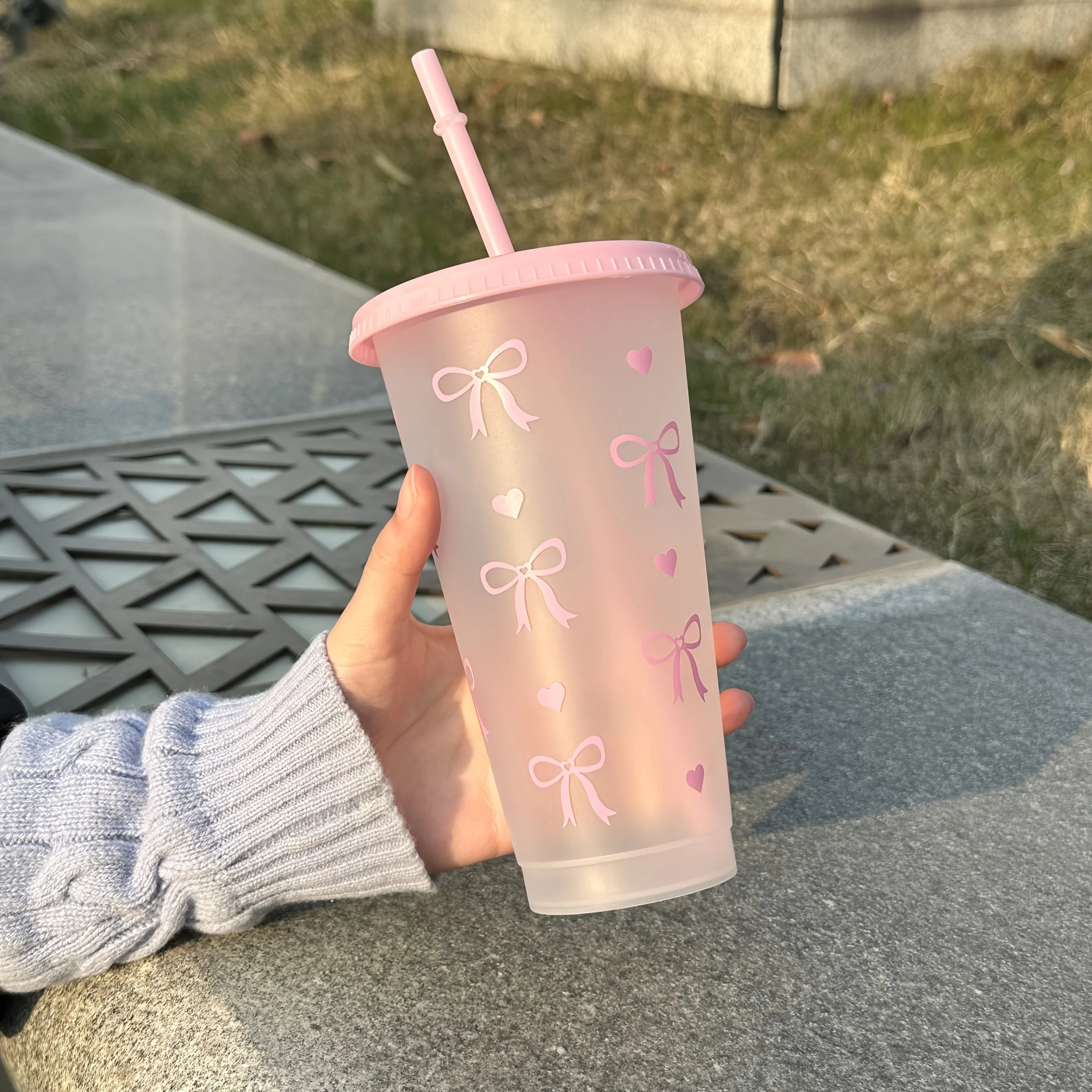 2/20pcs  Reusable Party Cups with Straw & Lid Cute Bow Plastic Tumblers for Cold Drinks Home Office Outdoor Use