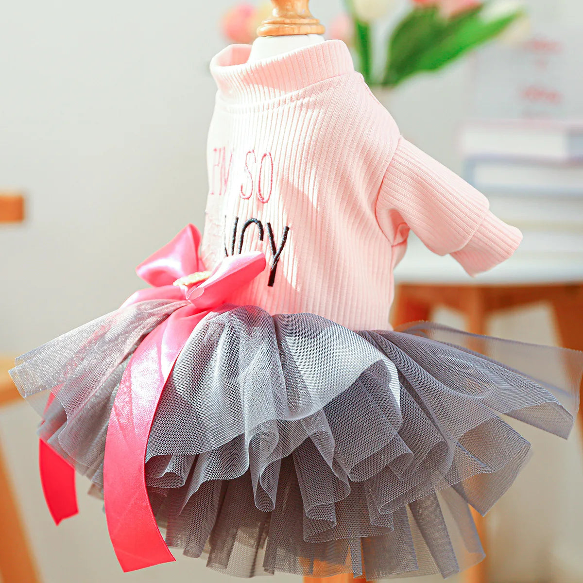 I YAN fancy bowtie pet dress for dogs, spring/summer one-piece puppy apparel with bowtie, suitable for girls and Yorkshire Terriers.