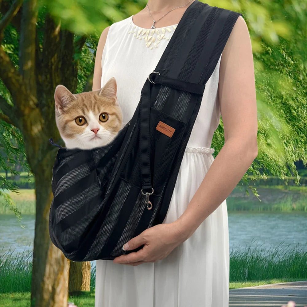 Breathable I YAN summer pet shoulder carrier bag for small cats and dogs, portable crossbody travel bag with ventilation.