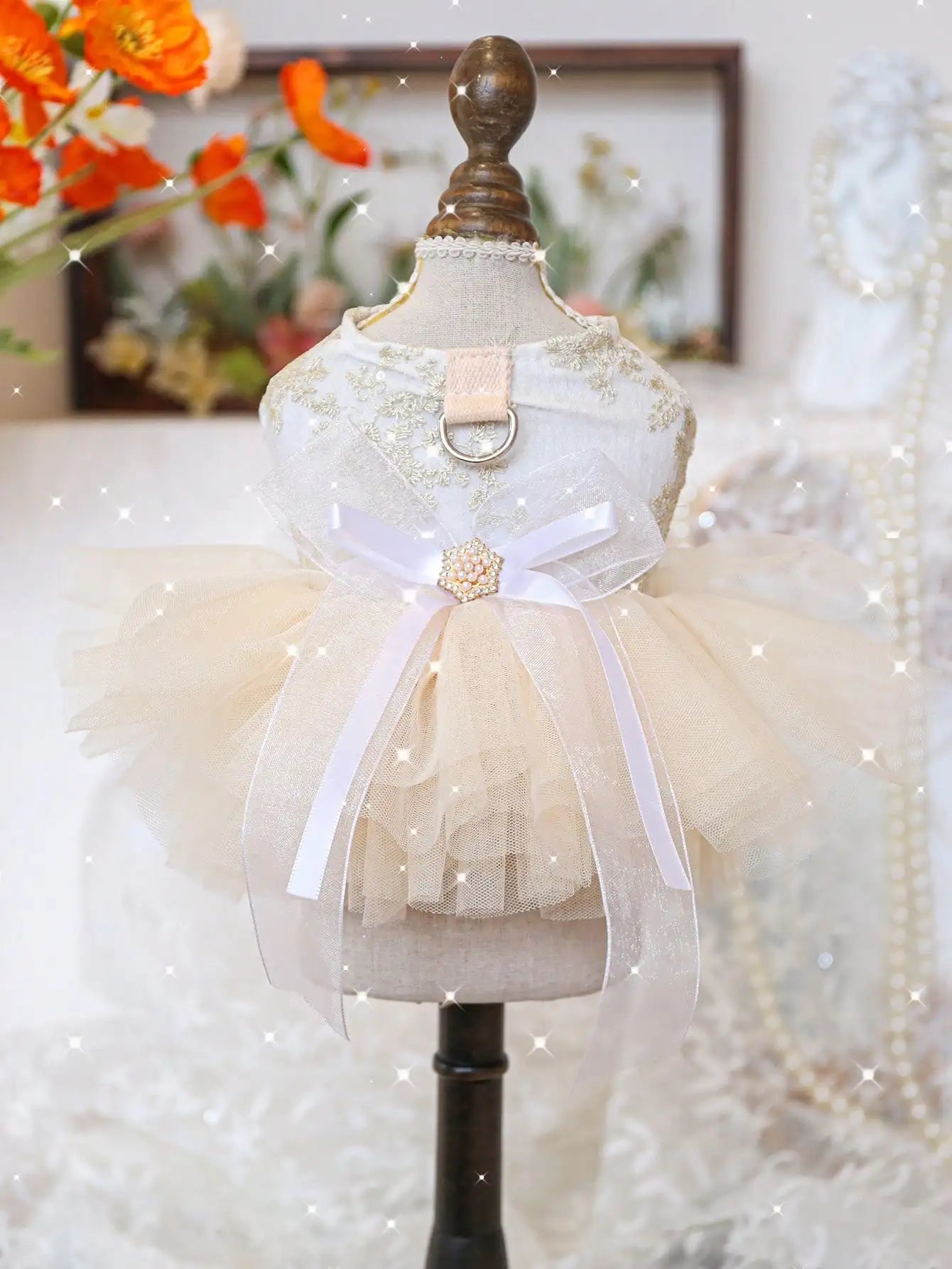 1Pc Luxury Pet Princess Wedding Dress Thin Spring Summer Outfit Gold Floral Embroidery Pearl Bow Decor Built-in D-ring For Traction Universal For Cats Dogs Elegant Party Costume Photo Prop Holiday Pet Gift