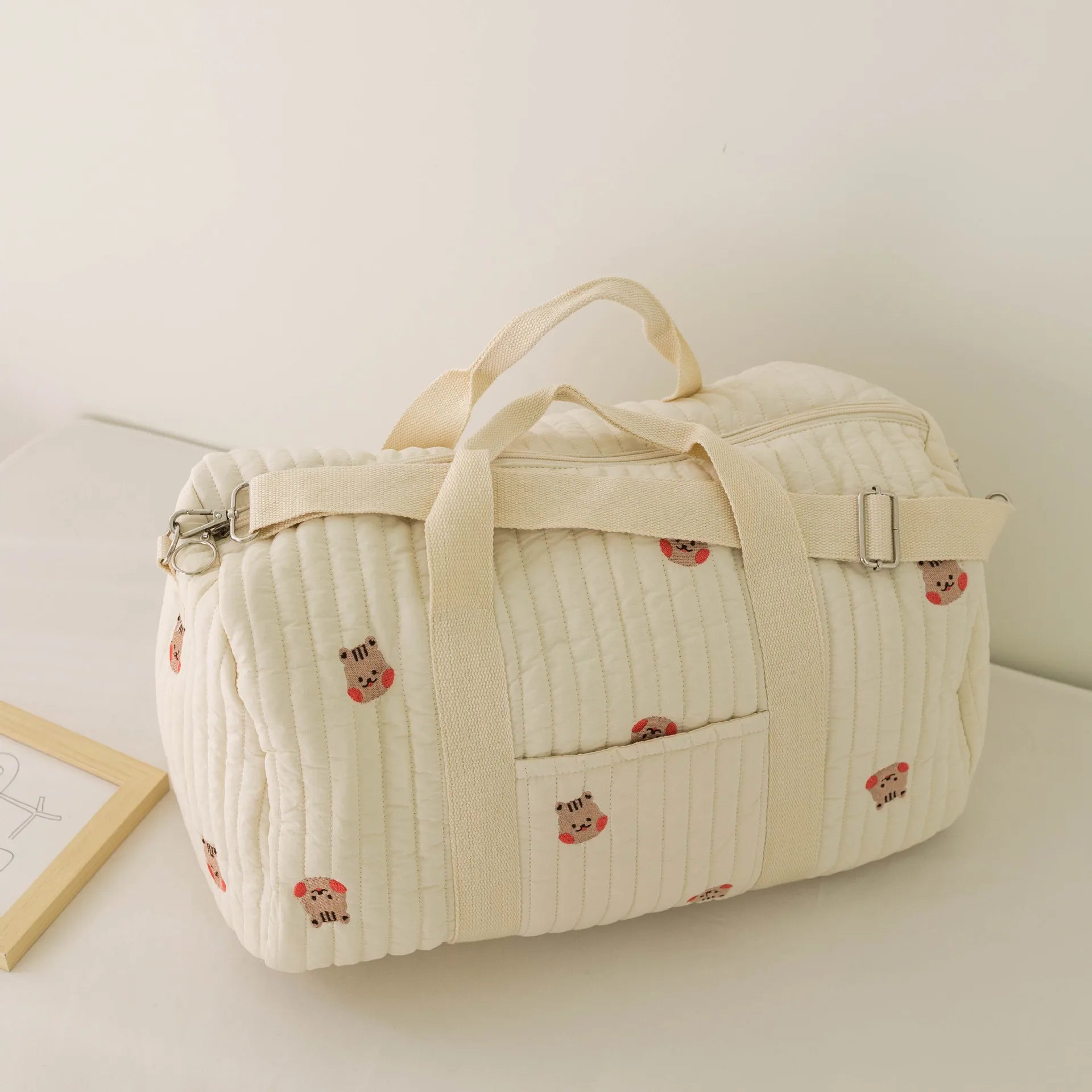 I YAN Mommy Bear Maternity Diaper Bag with stroller straps, portable nappy organizer, and spacious travel tote for moms and babies.