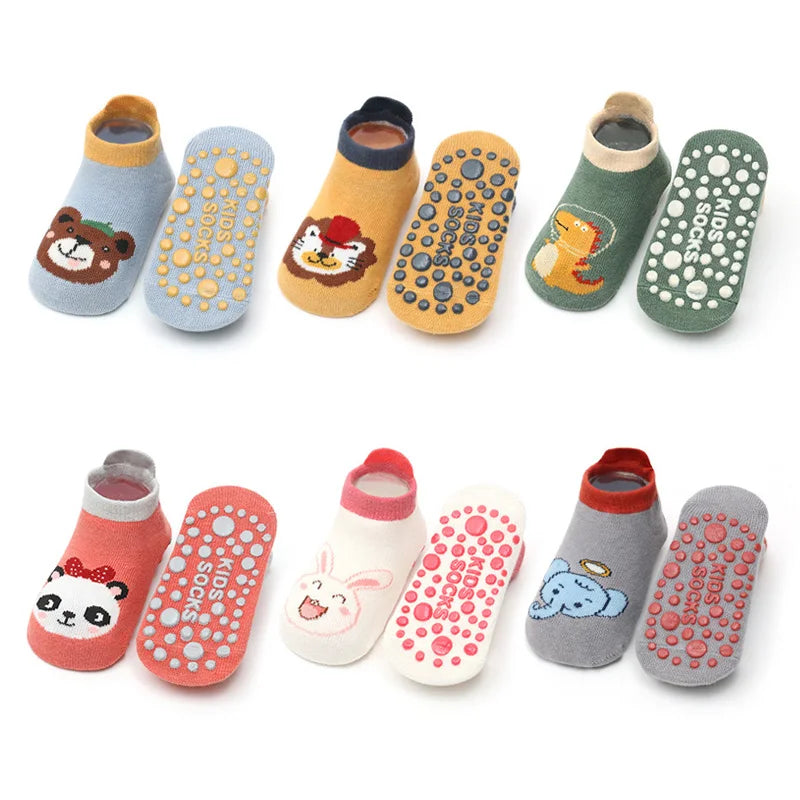 Six pairs of I YAN kids cotton socks with cute cartoon animal patterns, breathable and non-slip for babies and toddlers.