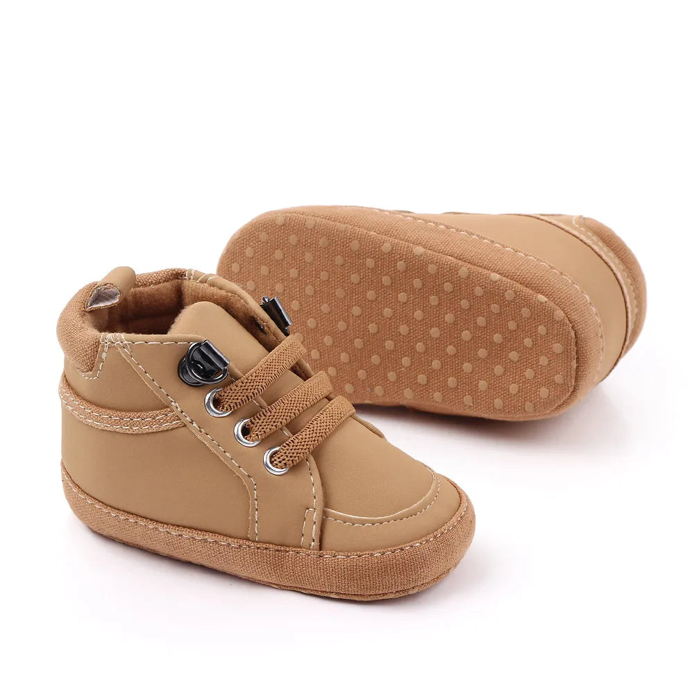 Baby casual ankle-covered boots for toddlers by I YAN, suitable for 0-1 years, outdoor prewalking footwear with soft soles.