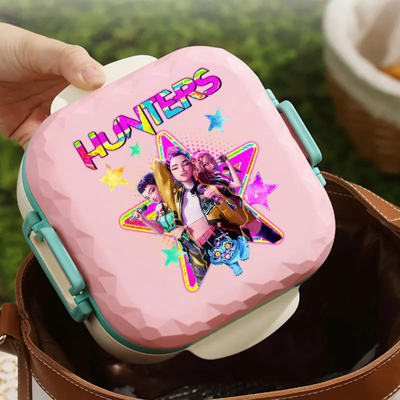 I YAN 800ml BPA-free lunch box with spoon and fork, microwave-safe, portable for students and office workers, featuring KPop design.
