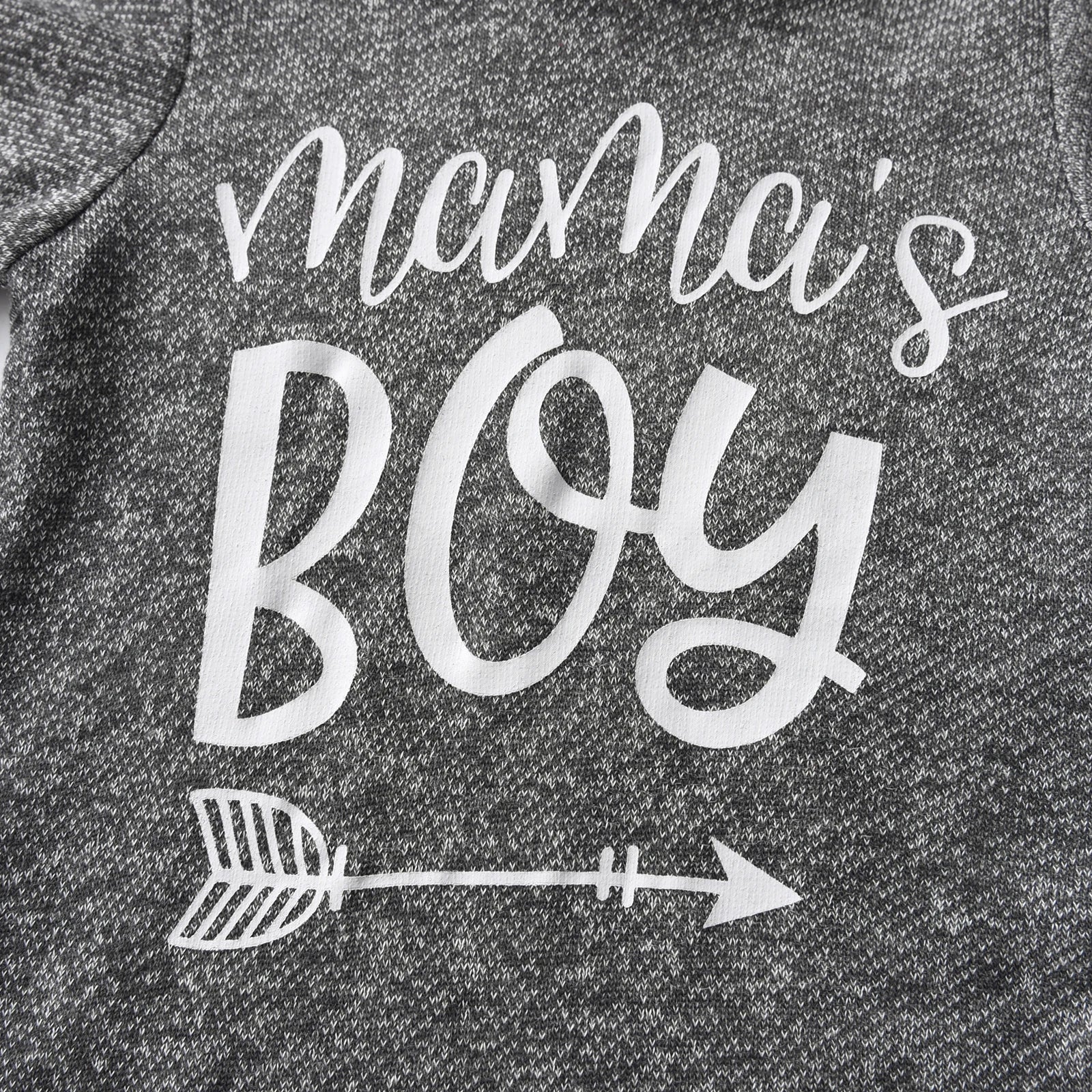 Baby boy outfit set including "Mama's Boy" hoodie sweatshirt and plaid pants, fall winter 2-piece clothing by I YAN.