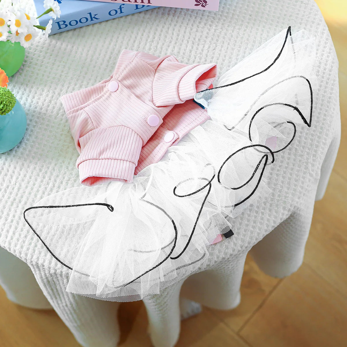 Luxury I YAN pet dress for dogs and cats featuring a fancy bowtie, spring-summer one-piece pet apparel for girls and puppies.