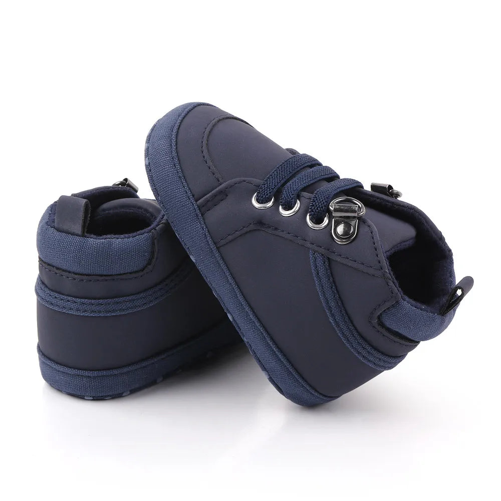 I YAN toddler boys' ankle-covered casual baby boots for 0-1 years, outdoor prewalking shoes with soft sole and cute design.