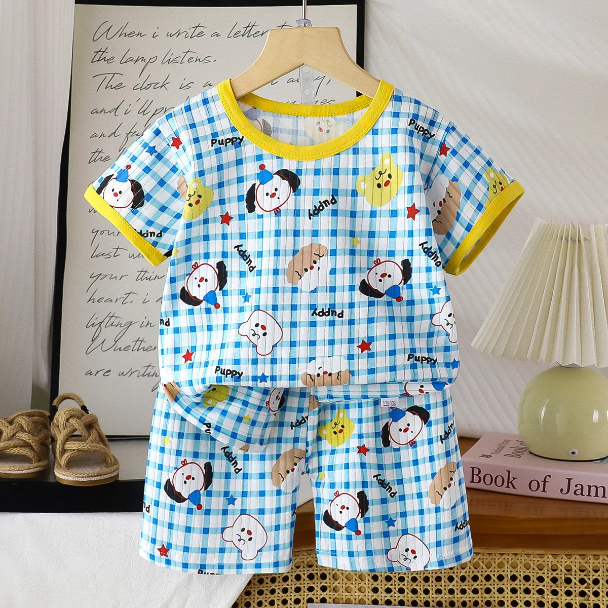 Children's summer clothing set by I YAN featuring a cotton T-shirt and shorts for boys and girls, casual and comfortable.