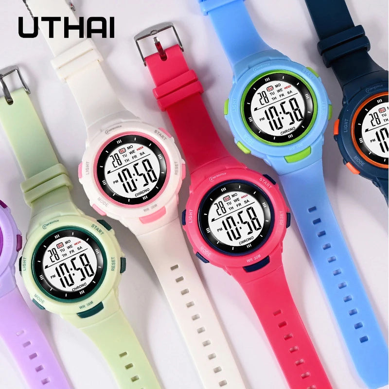 I YAN UTHAI CE49 kids smartwatch with luminous display, waterproof design, alarm, and electronic features for boys and girls.